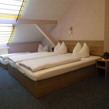 Otel Amy