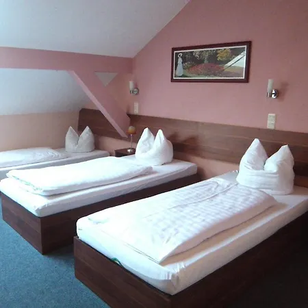 Amy Otel Regensburg