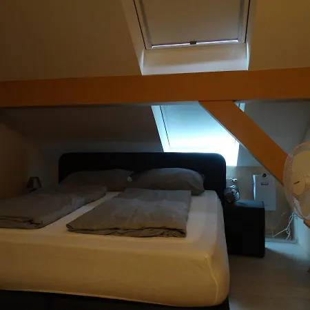 Amy Otel 2*