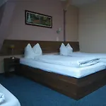Amy Otel Regensburg