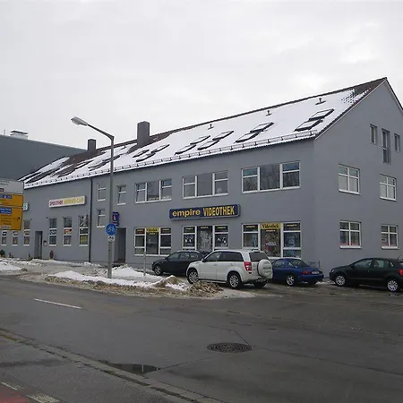 Amy 2* Řezno